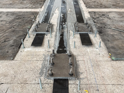 Am nächsten Tag fand die Demontage der Vorspannvorrichtungen statt.